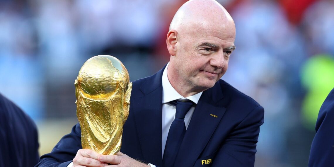 Presidente da Fifa recebe milhões em repasse ligado à Copa do Mundo de 2026