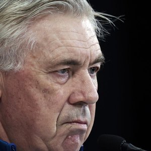 Salários milionários dos técnicos das seleções nacionais chocam o mundo do futebol