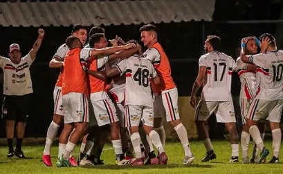 Futebol em Alta: Resultados e Destaques dos Jogos Brasileiros e Internacionais na Última Quarta