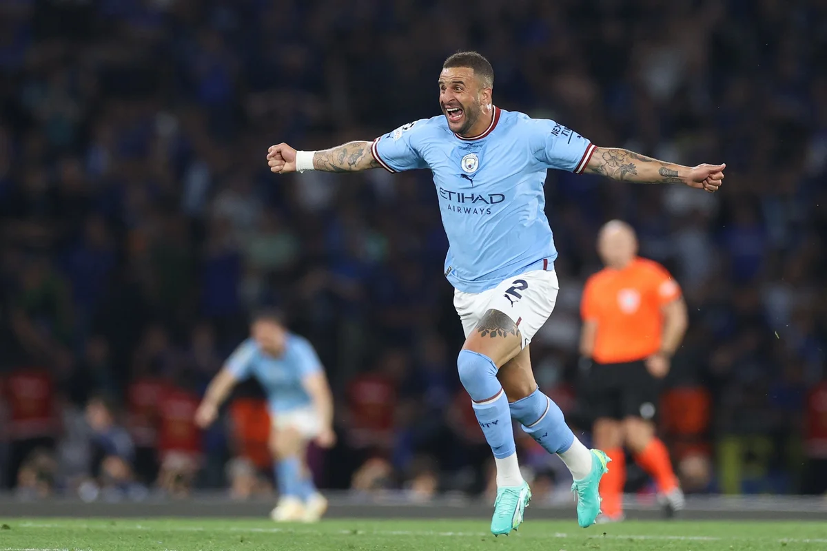 Kyle Walker pode apagar tatuagem dos títulos do Manchester City após saída do clube