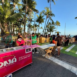 Novos espaços para ambulantes na orla da Ponta Verde prometem movimentar os finais de semana