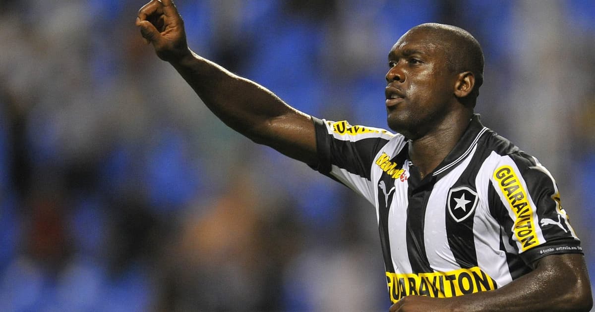 Clarence Seedorf está de volta ao Brasil para comandar o Corinthians em 2026