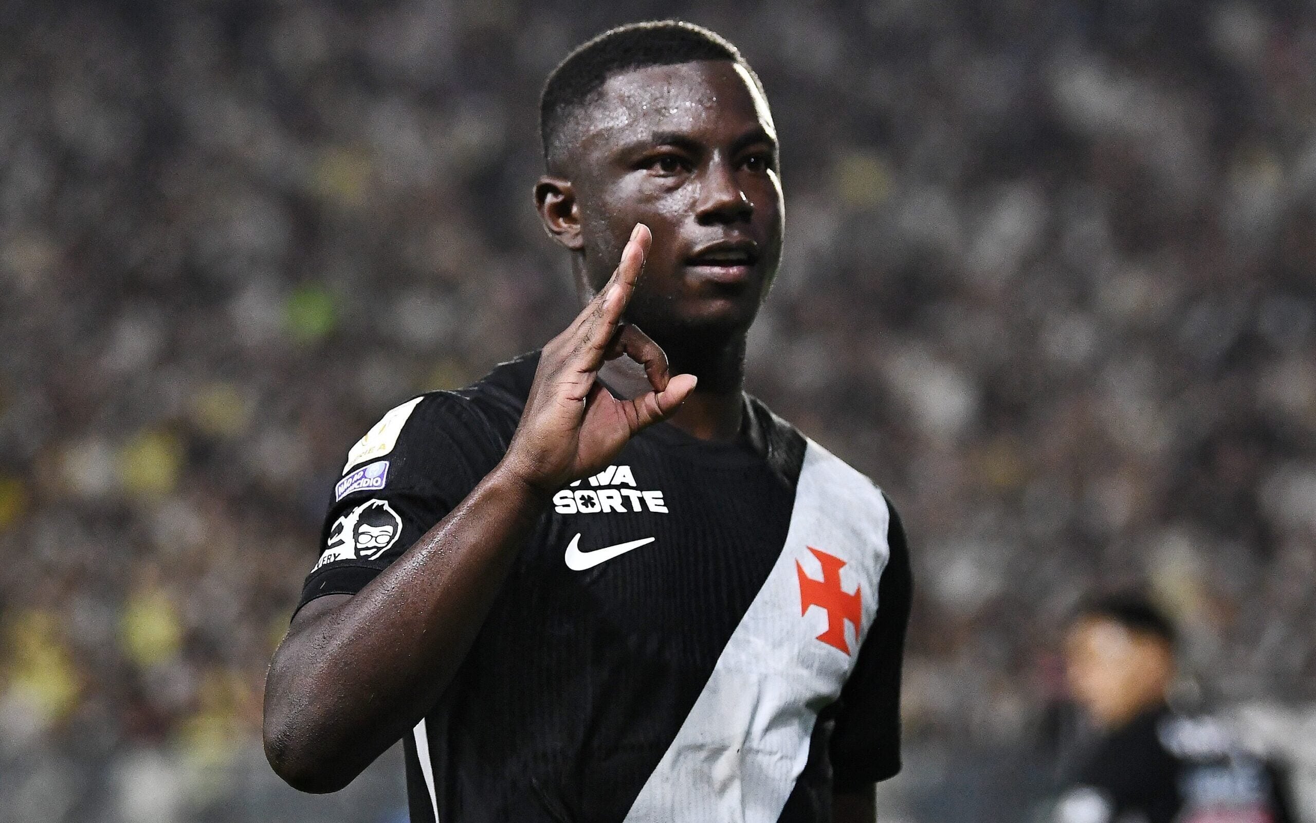 Vasco surpreende e vence Corinthians de virada em São Januário